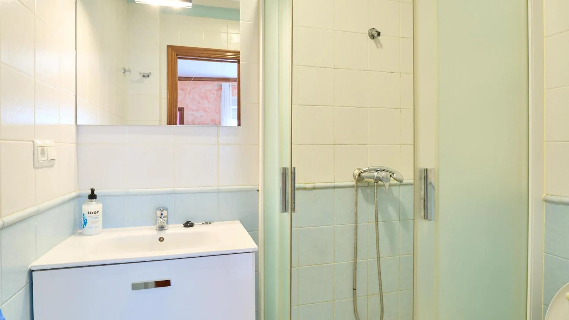Apartamento La Molina Rute Apartment